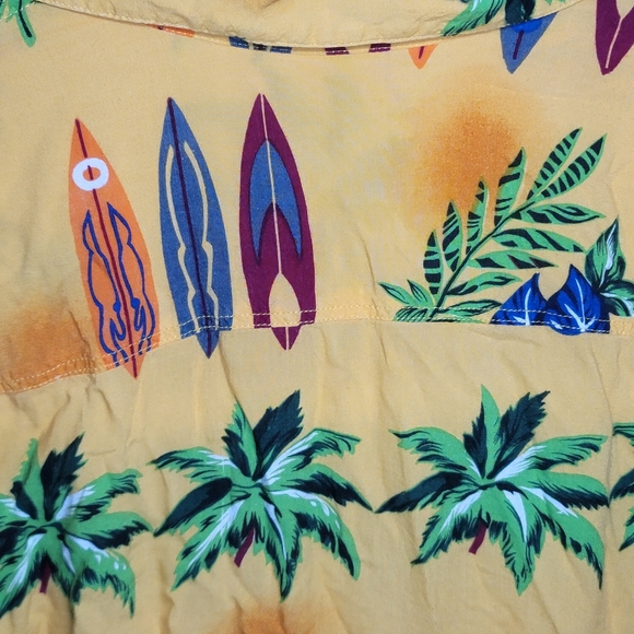 Vintage Wingo Hawaiian 100% Rayon Shirt-Surfboards, Palm Trees, Pineapples,Beach - Picture 10 of 10